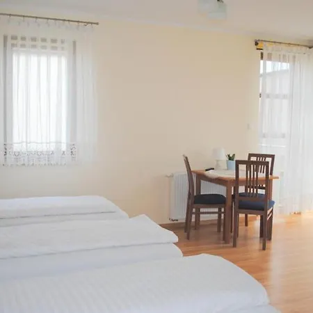 Jaskolka Проживание в семье *