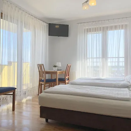 Jaskolka Проживание в семье Владыславово