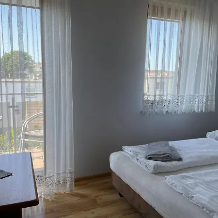 Jaskolka Kwatera prywatna *