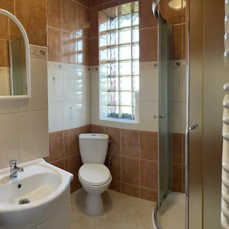 Jaskolka Проживание в семье Владыславово